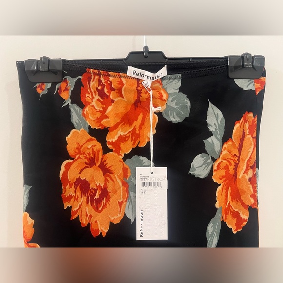 NWT Reformation Layla Skirt in Floral Size 2 - Picture 5 of 7